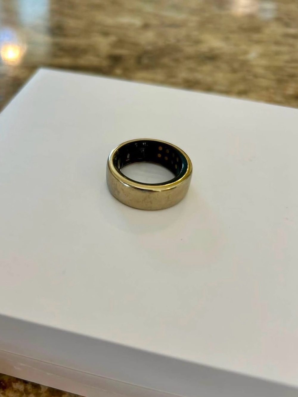 GUC Oura Ring in Gold
